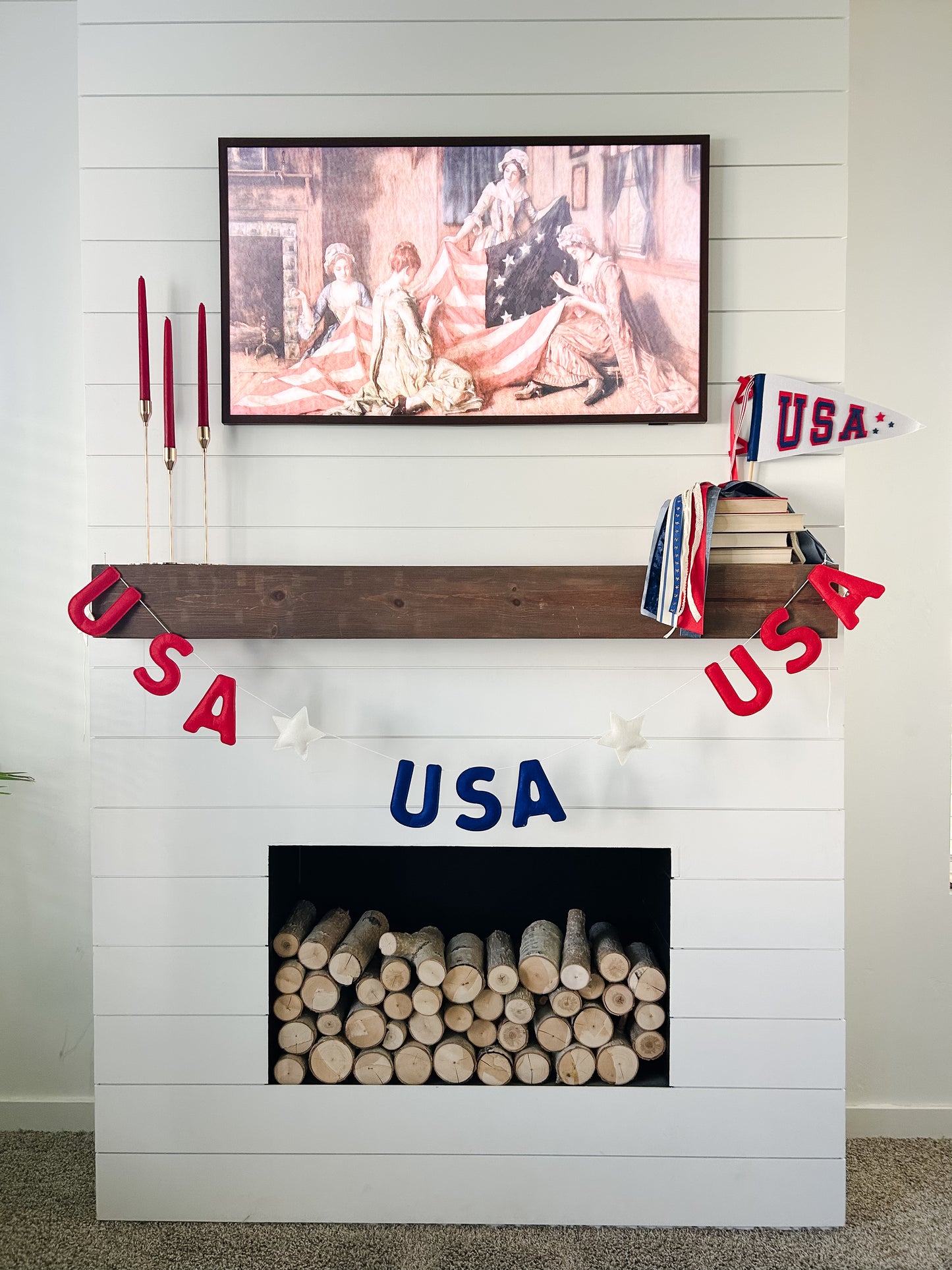 USA Puffy Felt Banner