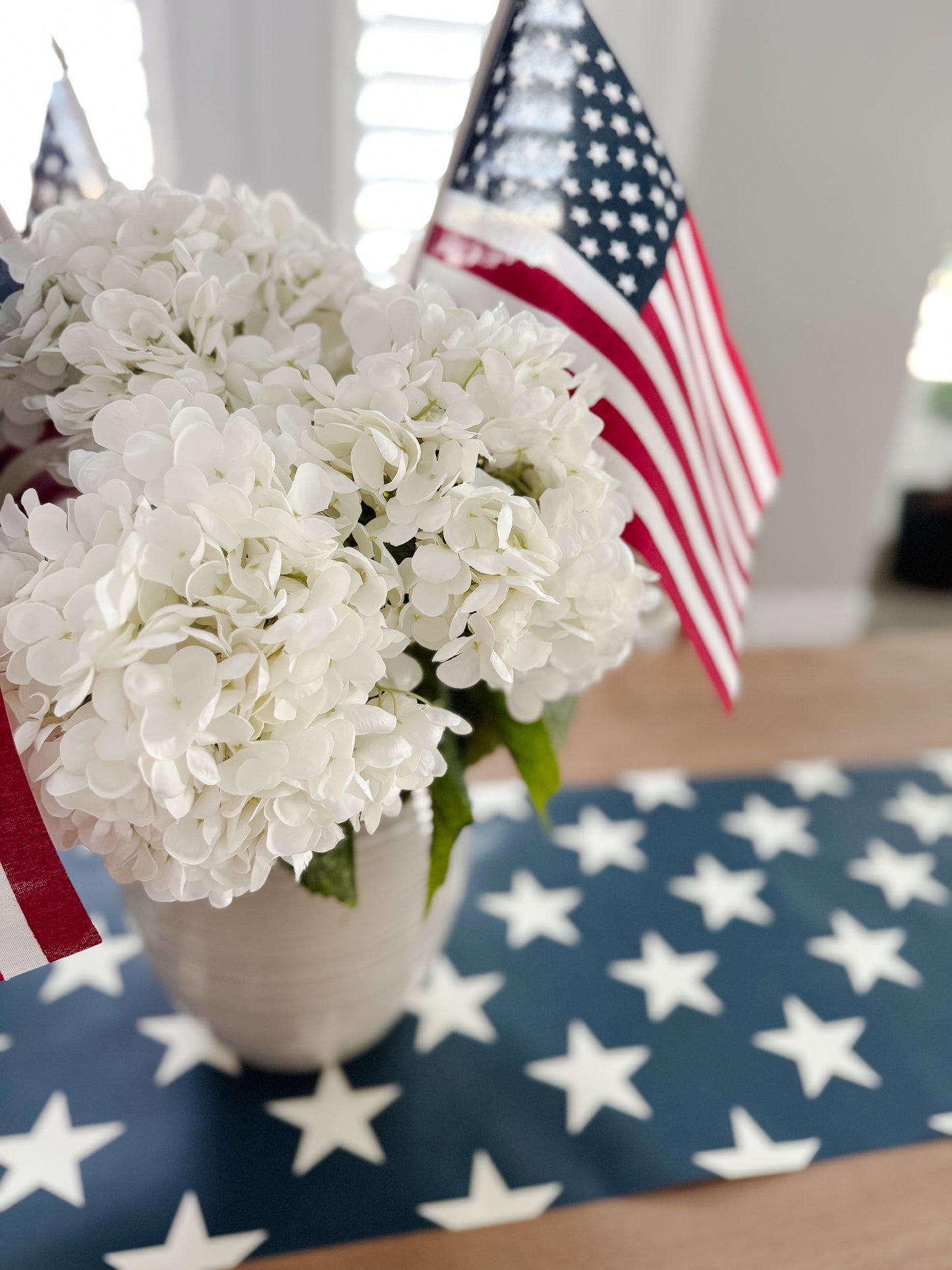 Star Paper Table Runner