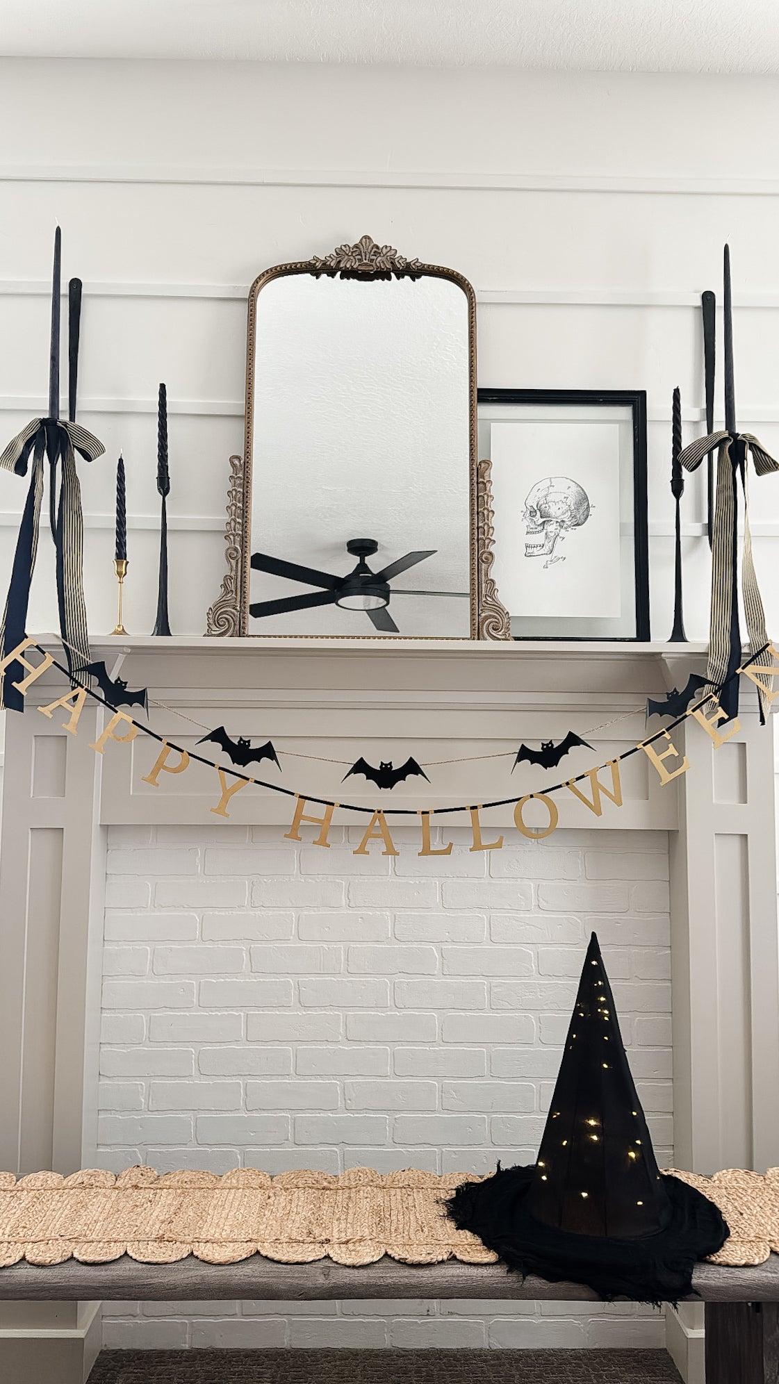 Golden Halloween Metal Banner